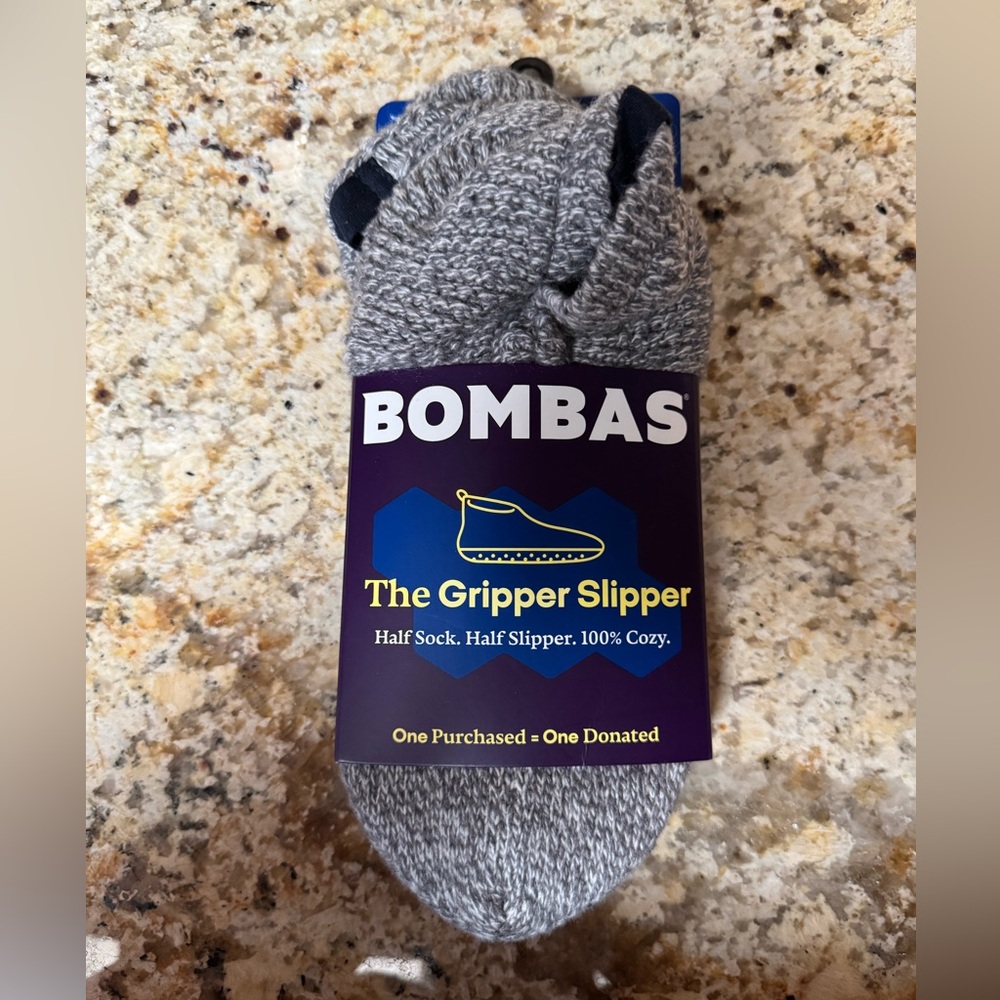 🆕 Bombas Heather Gray Gripper Slipper Socks Size Small Slippers Womens